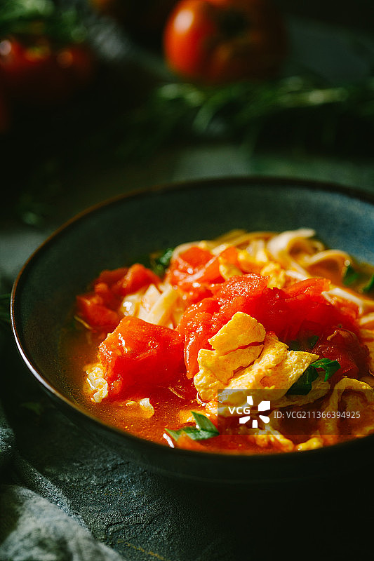 西红柿鸡蛋面图片素材