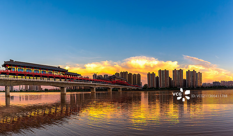 咸阳古渡廊桥图片素材