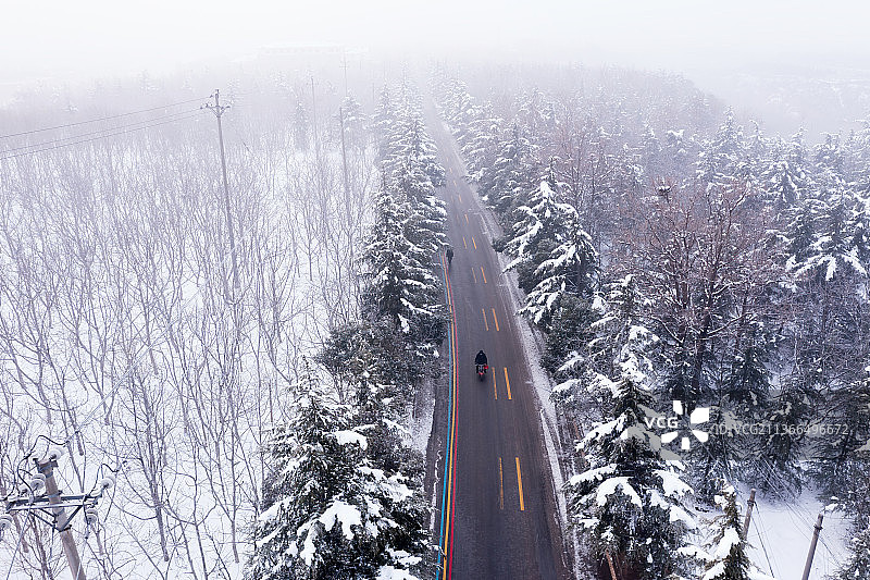 郑州桃花峪森林公园雪景图片素材