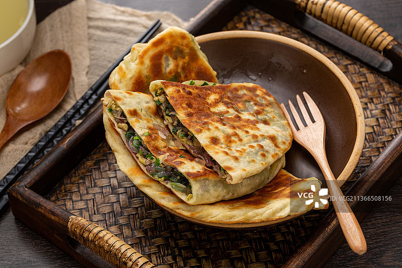 韭菜鸡蛋馅饼图片素材