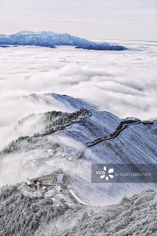 雪山云海图片素材
