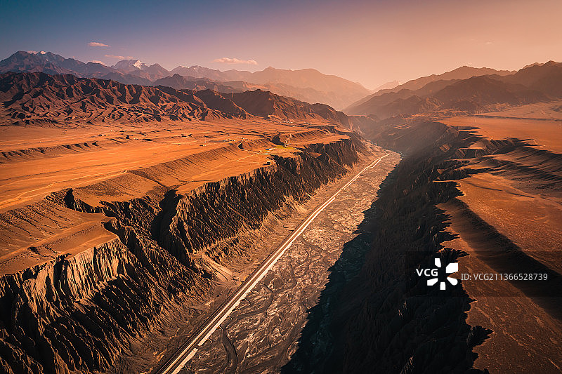 中国新疆独山子大峡谷自然风光航拍图片素材