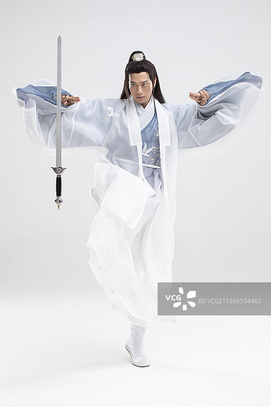 潇洒的年轻剑客图片素材