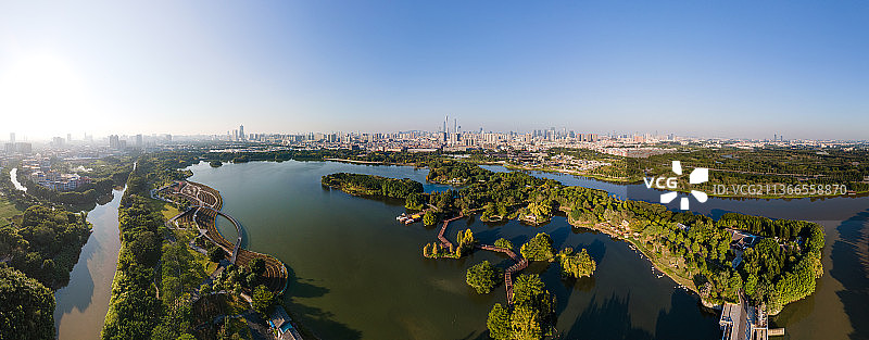 中国广州海珠湖和海珠湿地全景图片素材