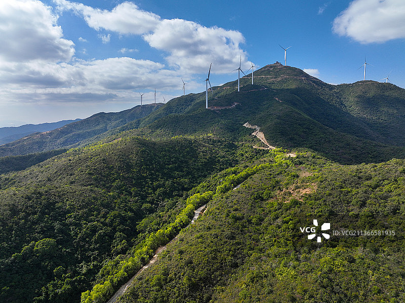 广东省惠州市惠东县盐洲岛观音山风力发电场航拍图片素材