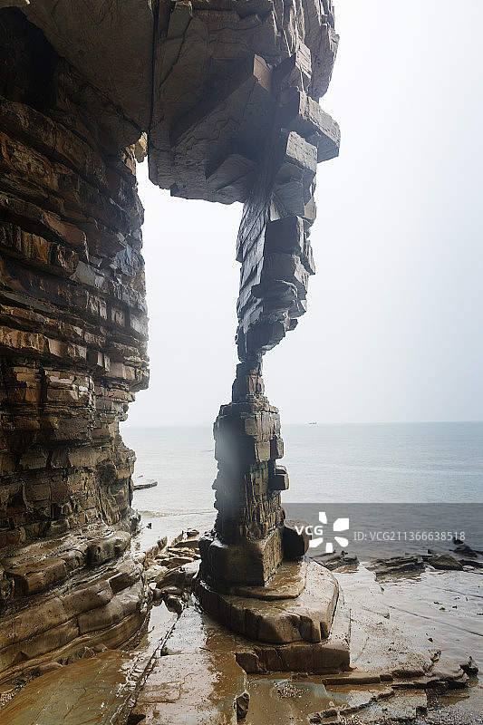 定海神针此景在2021年12月11日倒塌了,从此在也看不到此景.图片素材