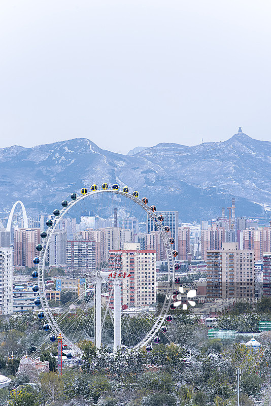 飞雪银装石景山和老山城市休闲公园图片素材