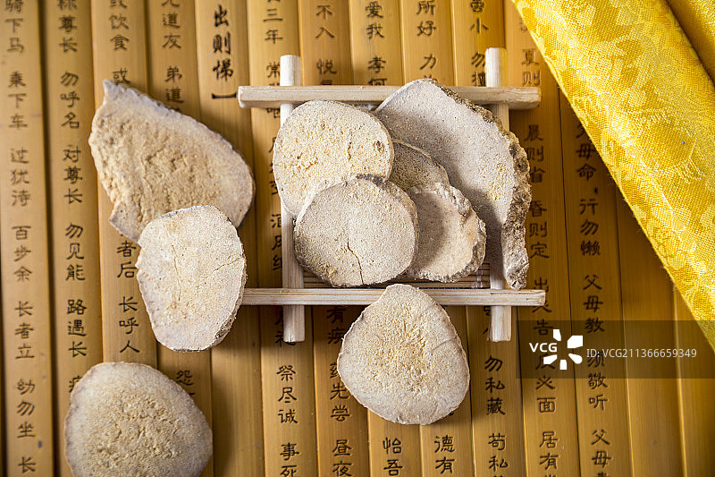 中国古风背景的中药泽泻特写图片素材