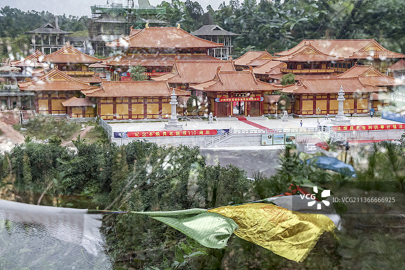 佛山三水森林公园里的佛教建筑图片素材