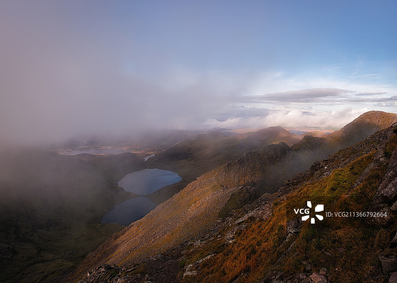 爱尔兰卡兰图厄尔山脉的壮丽景色图片素材