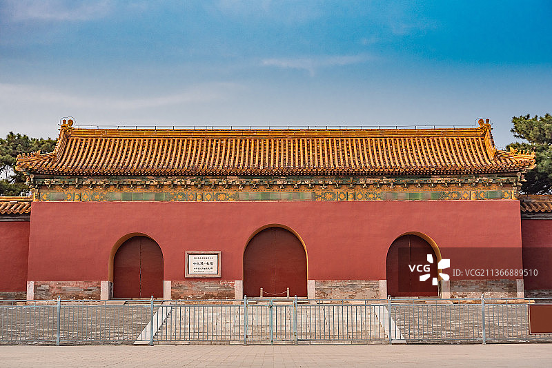 北京明十三陵永乐皇帝长陵宫门图片素材