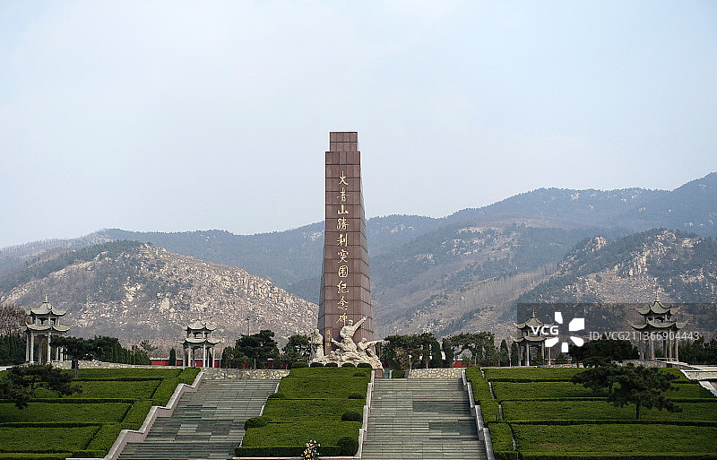 山东临沂费县大青山胜利突围纪念碑图片素材