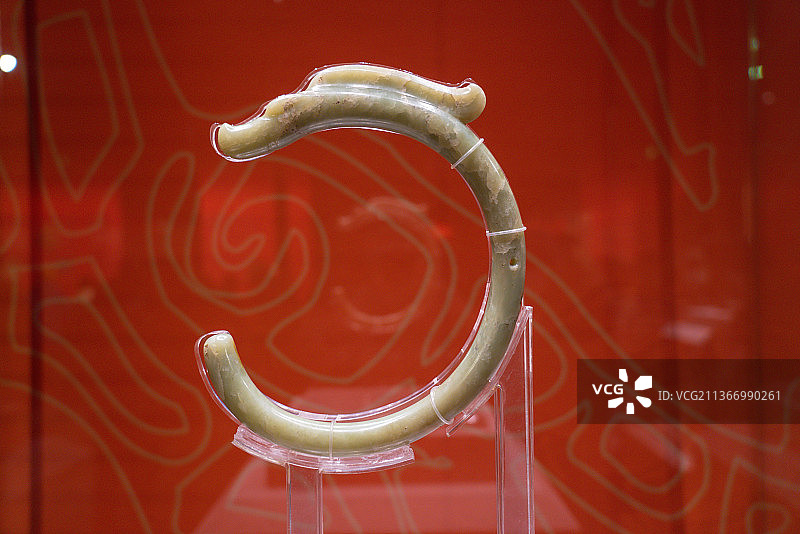 新石器时代红山文化玉龙图片素材