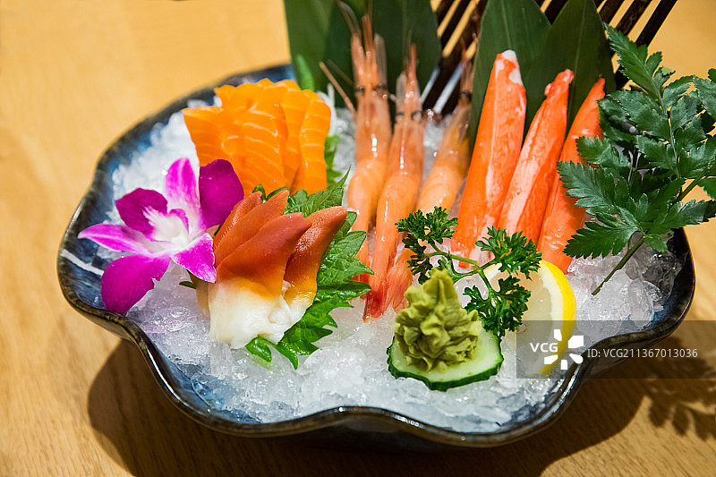日本料理刺身拼盘图片素材