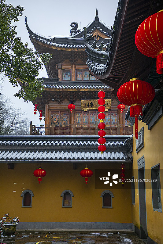 浙江省杭州市西湖景区中天竺法镜寺雪景图片素材