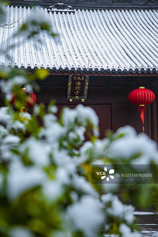 浙江省杭州市西湖景区中天竺法镜寺雪景图片素材
