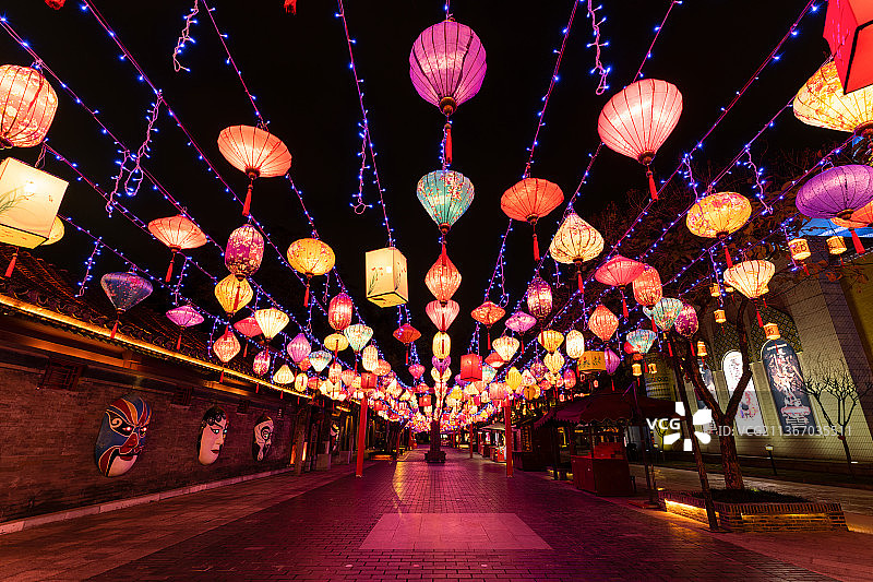 2022年深圳锦绣中华自贡灯会嘉年华，灯会，花灯，虎年，过年，春节，年味图片素材