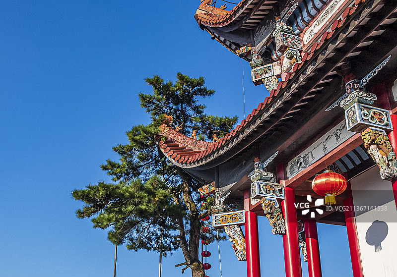 雾气朦胧的九华山百岁宫风景图片素材