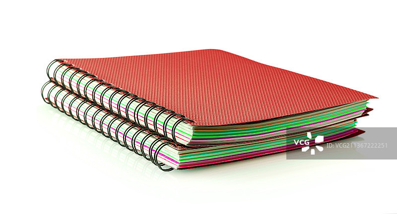 两个红色日记螺旋笔记本，隔离在白色背景上图片素材