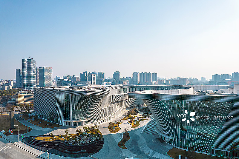 航拍明月湖畔中国扬州大运河剧院图片素材