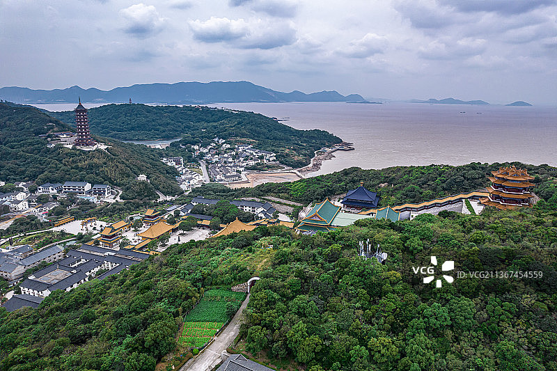 普陀山宝陀讲寺风景航拍图片素材