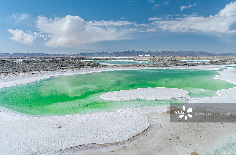 中国青海大柴旦翡翠湖风光图片素材