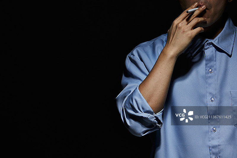 烟草制品：香烟、吸烟与戒断症状图片素材