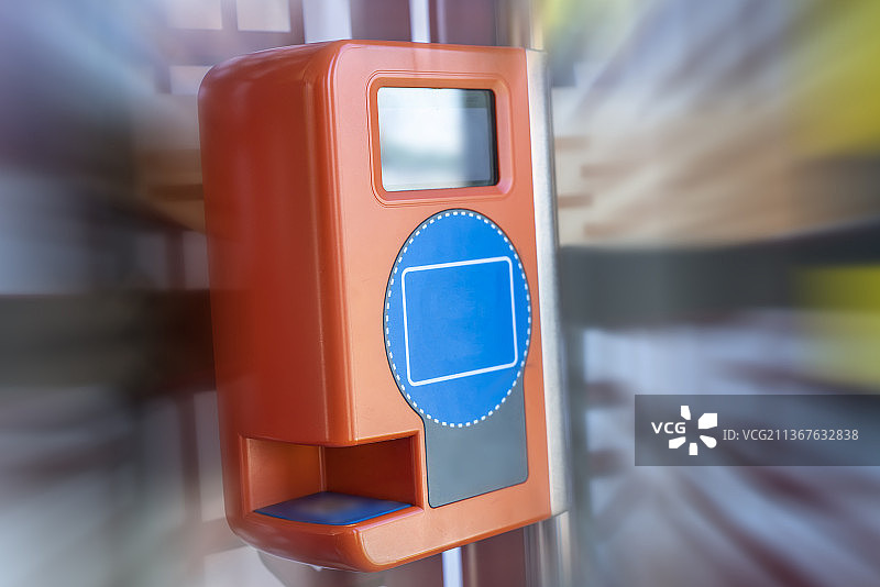 公交巴士打卡器特写图片素材