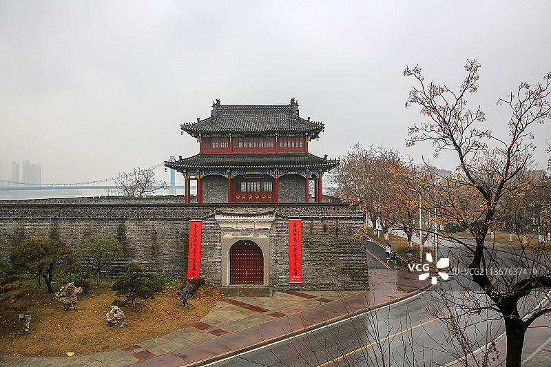 襄阳古城景区震华门城楼景点城市风光图片素材