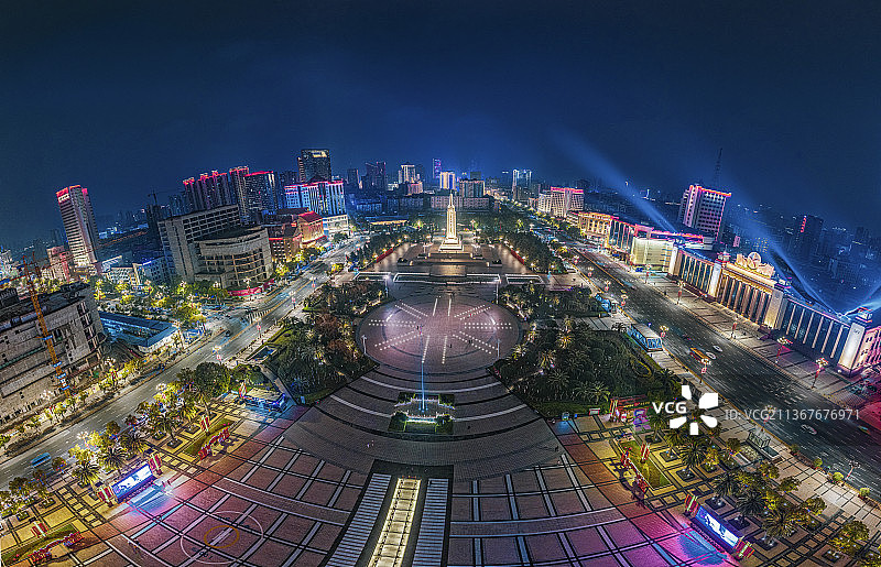 江西省南昌市八一广场夜景全景图图片素材