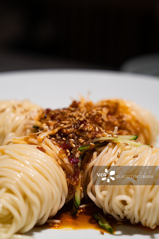 鸡丝凉面图片素材