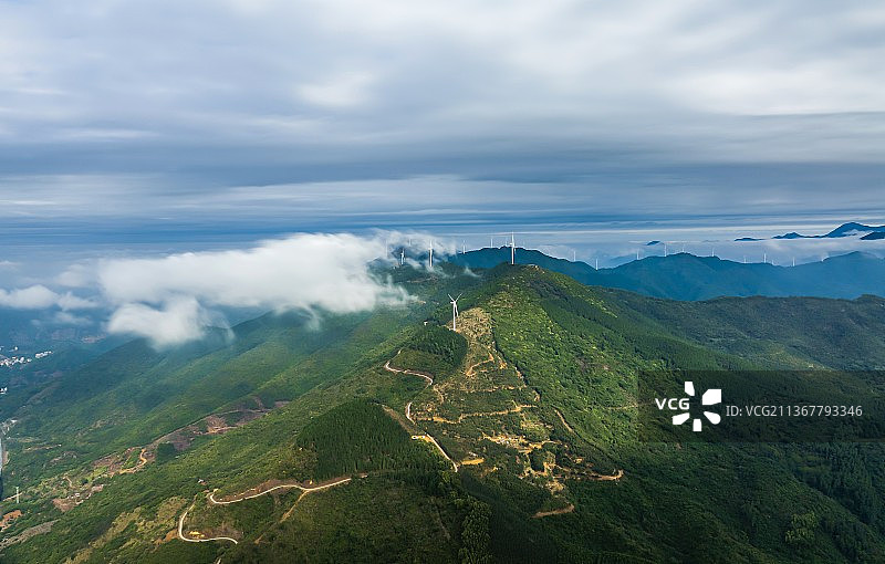 茂名浮山岭风车云海图片素材