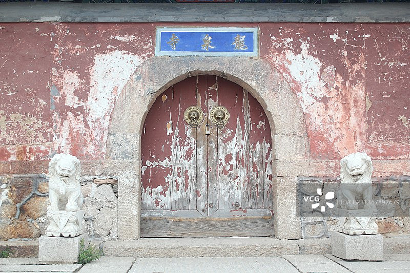 中国北京龙泉寺正门图片素材