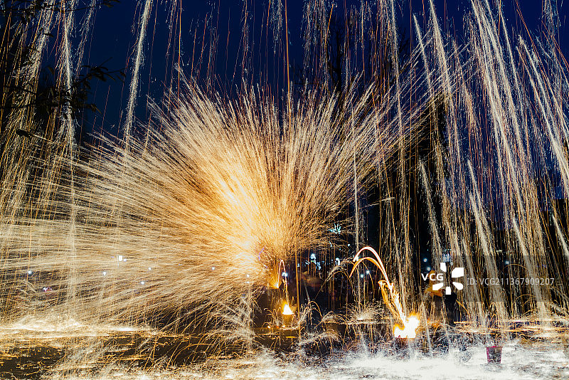 黄龙溪打铁花图片素材