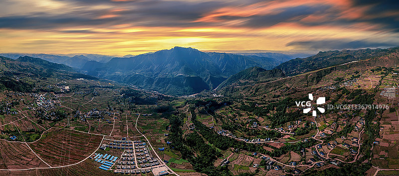 四川凉山美姑风光图片素材