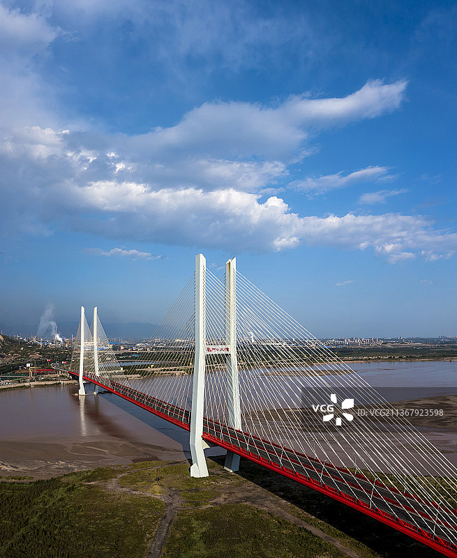 连接陕西、山西两省的“红丝带”——禹门口黄河公路特大桥图片素材