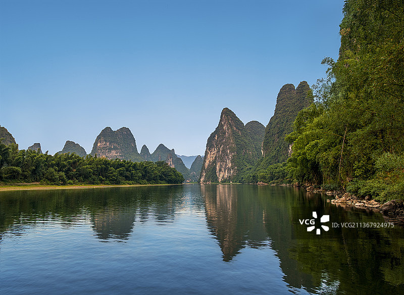 漓江黄布倒影图片素材