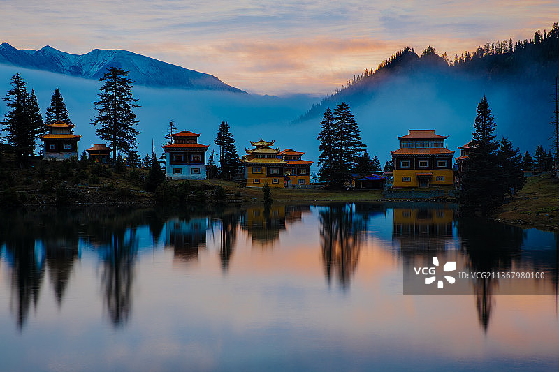 措卡湖晨曦图片素材