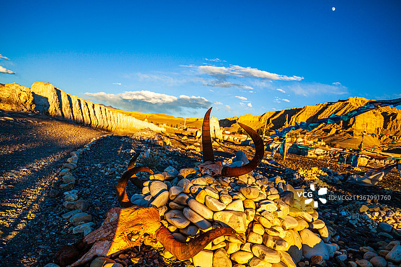 西藏阿里札达托林寺图片素材
