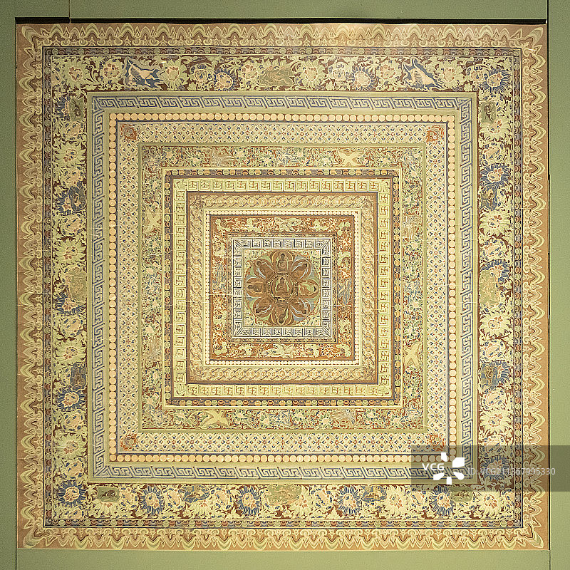 北京故宫敦煌展莫高窟第10窟壁画九佛回纹藻井图片素材