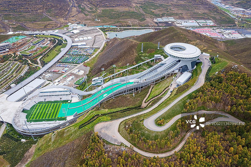 “雪如意”——国家跳台滑雪中心航拍：2022北京冬奥会和冬残奥会张家口赛区比赛场地图片素材