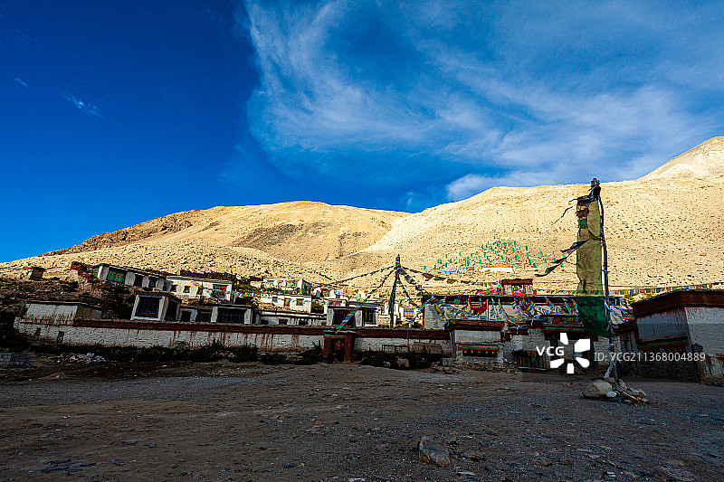 西藏日喀则绒布寺图片素材