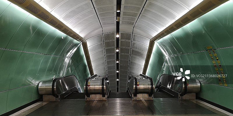 地铁站手扶梯图片素材