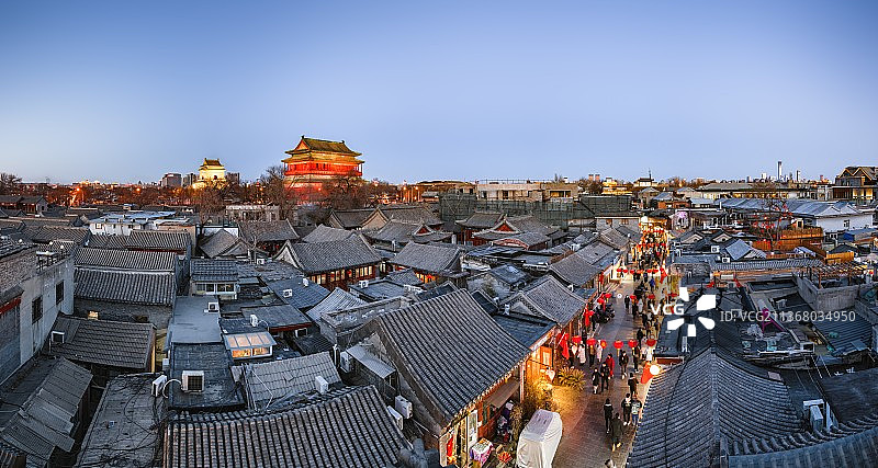 北京春节胡同与钟楼鼓楼图片素材