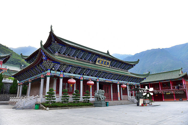 广东省汕尾市海丰县海城镇莲花山森林公园鸡鸣寺航拍图片素材