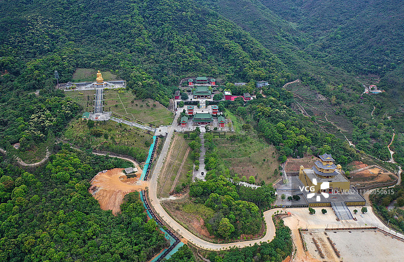 广东省汕尾市海丰县海城镇莲花山森林公园鸡鸣寺航拍图片素材