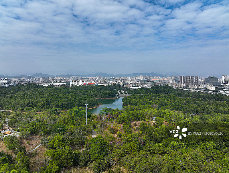 广东省深圳市坪山区聚龙山生态公园航拍图片素材