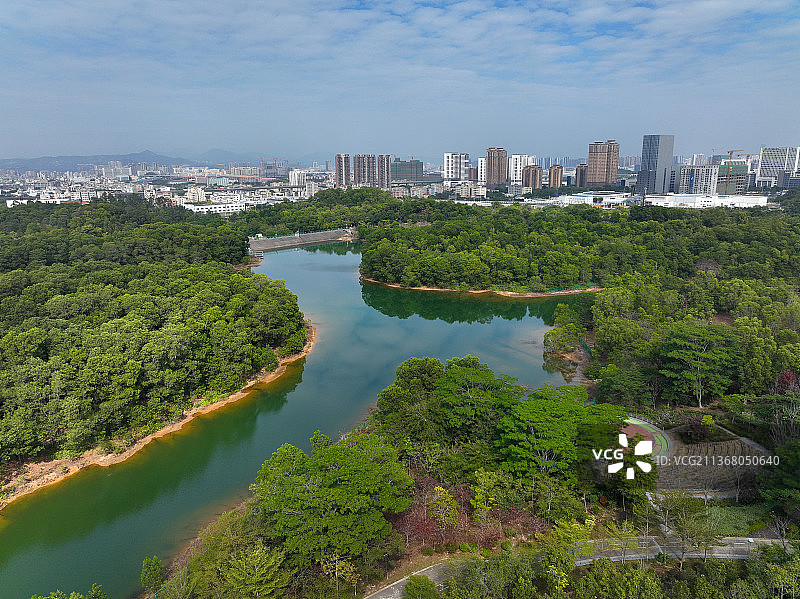广东省深圳市坪山区聚龙山生态公园航拍图片素材