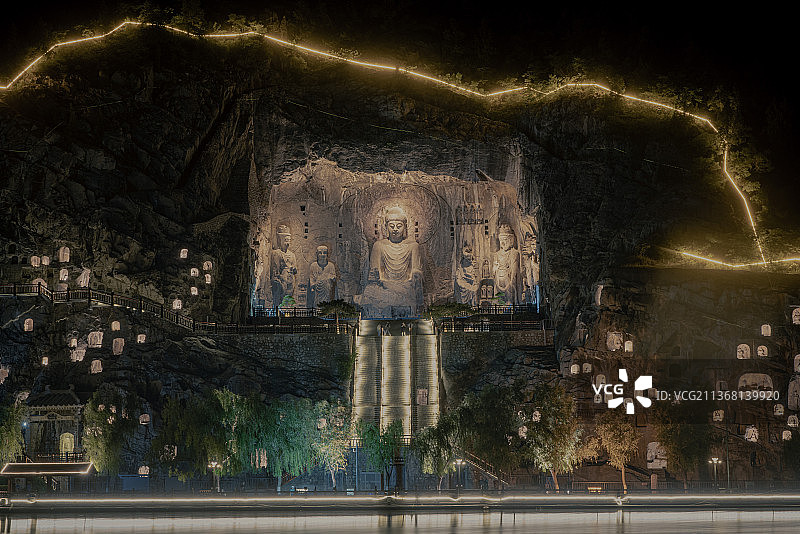 夜游龙门石窟，佛光普照图片素材