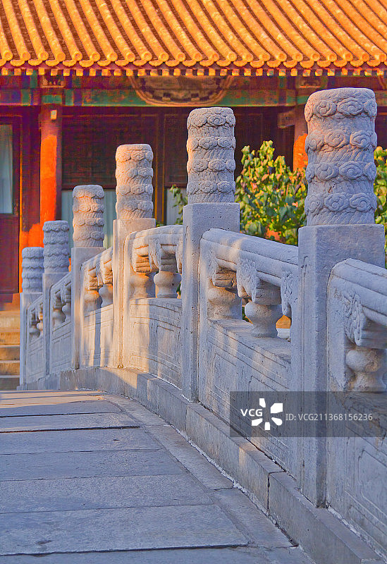 颐和园清华轩里的汉白玉栏板和望柱图片素材